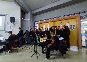 Με επιτυχία η εορταστική εκδήλωση για το Πολυτεχνείο από το 1ο ΕΠΑΛ Γρεβενών