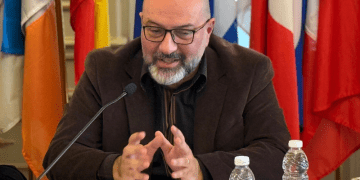 Σάκης Αρναούτογλου: Η νέα γενιά δημοσιογράφων «χτίζει γέφυρες» μεταξύ Ευρώπης και πολιτών