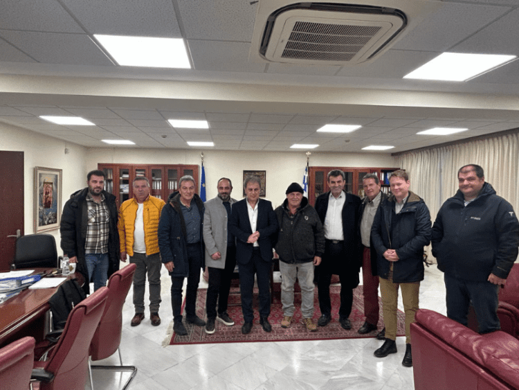 Ειδικό πρόγραμμα με τη μορφή Κρατικής Οικονομικής Ενίσχυσης (ΚΟΕ) προετοιμάζεται από το Υπουργείο Αγροτικής Ανάπτυξης και Τροφίμων (ΥΠΑΑΤ)
