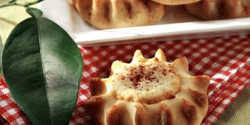 Καλιτσουνάκια (σπιτικά πιτάκια με καλαμποκάλευρο ή αλεύρι)