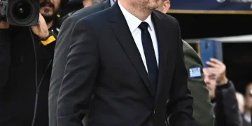 Το τελευταίο αντίο στον Κώστα Σημίτη – Ο επικήδειος του Νίκου Ανδρουλάκη