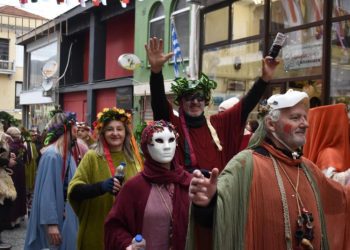 Μοναδικό το Καστοριανό Καρναβάλι «Ραγκουτσάρια 2025