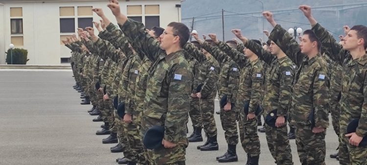 Στην Τελετή Ορκωμοσίας των νεοσυλλέκτων οπλιτών της 2025 Α’ ΕΣΣΟ παρέστη ο δήμαρχος Γρεβενών, Κυριάκος Ταταρίδης