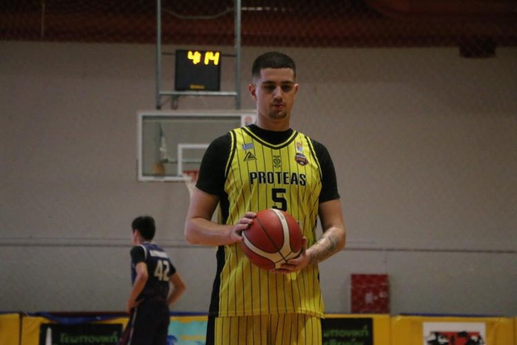 ΣΤΙΣ ΚΛΗΣΕΙΣ ΤΗΣ ΕΘΝΙΚΗΣ ΑΝΔΡΩΝ ΑΛΒΑΝΙΑΣ Ο MARTIN KRYPCI.