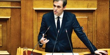 Δημήτρης Μάντζος