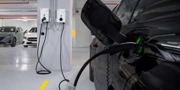Ολοκληρωμένες λύσεις ιδιωτικής φόρτισης από τη ΔΕΗ blue