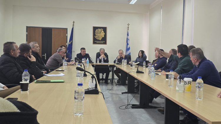 Ο Περιφερειάρχης Γιώργος Αμανατίδης με τους εκπροσώπους των Δασικών Συνεταιρισμών