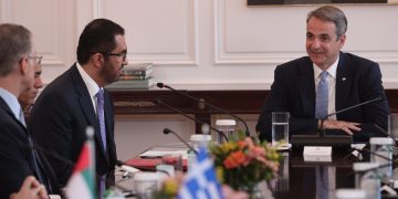 Συνάντηση του Πρωθυπουργού Κυριάκου Μητσοτάκη με τον Υπουργό Βιομηχανίας και Προηγμένης Τεχνολογίας των Ηνωμένων Αραβικών Εμιράτων Sultan Al Jaber