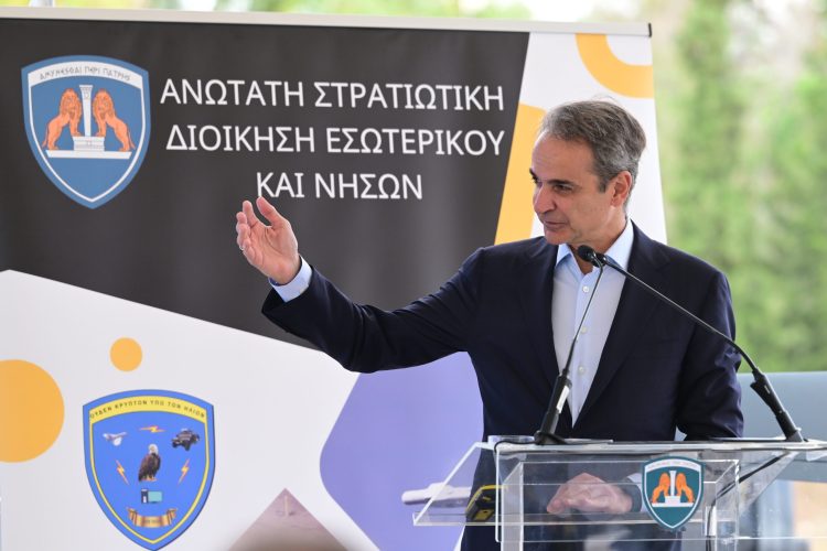 Παρουσία του Πρωθυπουργού Κυριάκου Μητσοτάκη στην τελετή ένταξης των V-BAT στην ΑΣΔΕΝ