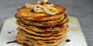 Συνταγή της ημέρας: Pancakes με μπανάνα και μόλις δύο υλικά!