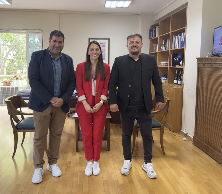 Συνάντηση του Βουλευτή Π.Ε Γρεβενών και του Δημάρχου Δεσκάτης με την Υφυπουργό Εσωτερικών