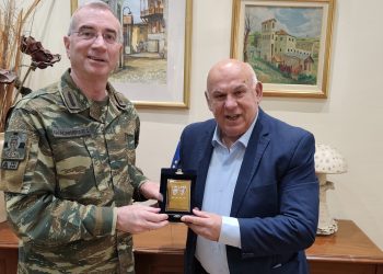Εθιμοτυπική συνάντηση του Δημάρχου Γρεβενών με τον Διοικητή της 1ης ΣΤΡΑΤΙΑΣ/EU-OHQ «ΑΧΙΛΛΕΑΣ»