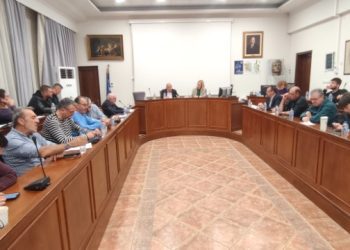 Το Δημοτικό Συμβούλιο Γρεβενών στηρίζει τον αγώνα και τα δίκαια αιτήματα των αγροτών.