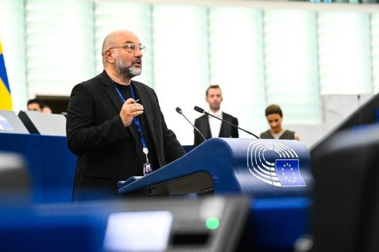 Σάκης Αρναούτογλου προς Κάγια Κάλας: Η Τουρκία συνεχίζει να φιμώνει τη δημοσιογραφία – Η Ευρώπη δεν μπορεί να σιωπά.