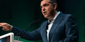 Παραιτήθηκε από βουλευτής ο Αλέξης Τσίπρας – «Να γίνουμε εμείς η αλλαγή που προσδοκούμε»