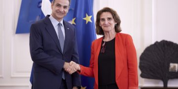 Συνάντηση του Πρωθυπουργού Κυριάκου Μητσοτάκη με την Εκτελεστική Αντιπρόεδρο της Ευρωπαϊκής Επιτροπής, αρμόδια για την Καθαρή, Δίκαιη και Ανταγωνιστική Μετάβαση, Teresa Ribera