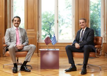 Συνάντηση του Πρωθυπουργού Κυριάκου Μητσοτάκη με τον Εμίρη του Κατάρ, Σεΐχη Tamim bin Hamad Al Thani, στο Μέγαρο Μαξίμου