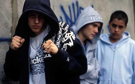 Όταν ο έφηβος ξεφεύγει: παραβατικότητα ή ένα μήνυμα που δεν ακούστηκε;