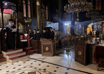 Ιερά Παράκληση υπέρ φωτισμού των μαθητών που συμμετέχουν στις Πανελλαδικές Εξετάσεις