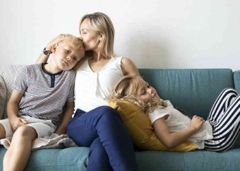 Όταν ένας γονιός καλείται να χωρέσει δύο ρόλους: η πρόκληση της μονογονεϊκότητας