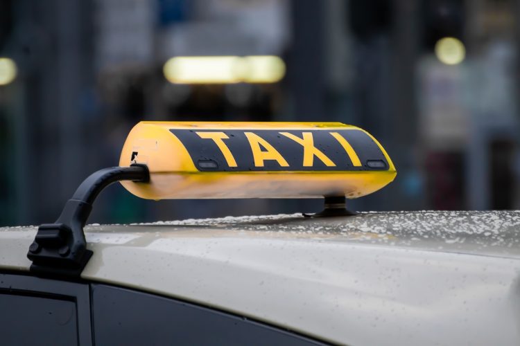 Διενέργεια Θεωρητικών Εξετάσεων για την απόκτηση Ειδικής Άδειας Οδήγησης Ε.Δ.Χ. (ΤΑΞΙ)