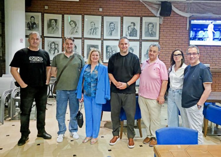 Συνάντηση του Διοικητικού Συμβουλίου του Εμπορικού Συλλόγου Γρεβενών με τους υπεύθυνους της θεατρικής ομάδας «Εξ Αμάξης»