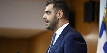 «Παράθυρο» Μαρινάκη για σταδιακή κατάργηση των τεκμηρίων