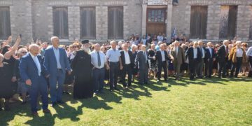 Η Σαμαρίνα χόρεψε τον «Τσιάτσιο» και τίμησε τις ρίζες της.
