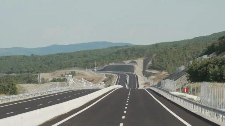 Κυκλοφοριακές ρυθμίσεις διαρκείας στον Ε65, έναν μήνα μετά τα εγκαίνια
