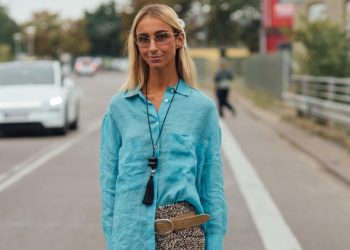 5 συνδυασμοί με σορτς και πουκάμισο για όλες τις ώρες