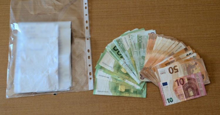 Εξιχνιάσθηκε από αστυνομικούς του Τμήματος Δίωξης και Εξιχνίασης Εγκλημάτων Εορδαίας υπόθεση εμπορίας -57- αλλοδαπών ατόμων, με σκοπό την εργασιακή και οικονομική τους εκμετάλλευση