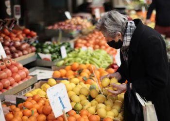 Eurostat: Η Ελλάδα στις τελευταίες θέσεις της ΕΕ σε εισόδημα και αγοραστική δύναμη