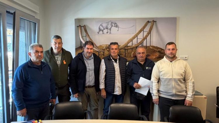 Συνάντηση του Βουλευτή Π.Ε. Γρεβενών Θανάση Σταυρόπουλου με αντιπροσωπεία του Κυνηγετικού Συλλόγου Γρεβενών