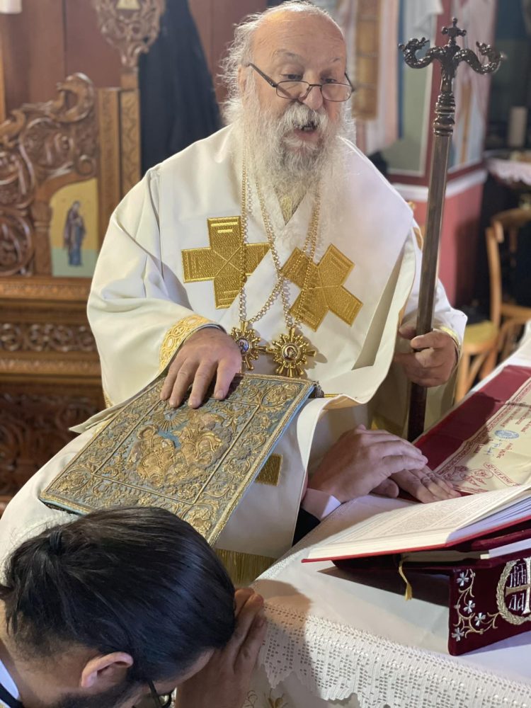 Διπλή χαρά για την Ιερά Μητρόπολη Γρεβενών – Χειροτονία του π. Βασιλείου Ζαρκογιάννη σε Διάκονο και Πρεσβύτερο