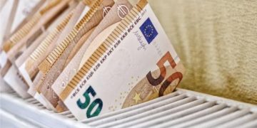 Επίδομα θέρμανσης: Έρχονται αυξήσεις έως και 230 ευρώ στα ποσά – Ποιοι είναι οι νέοι υπολογισμοί ανά περιοχή