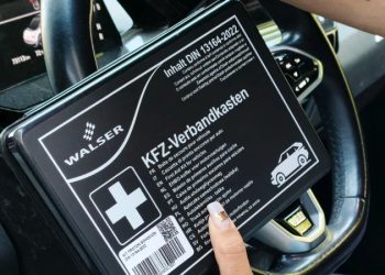 Τι αλλάζει στο φαρμακείο αυτοκινήτων από το 2027: Τι θα πρέπει να περιέχει το κιτ πρώτων βοηθειών 