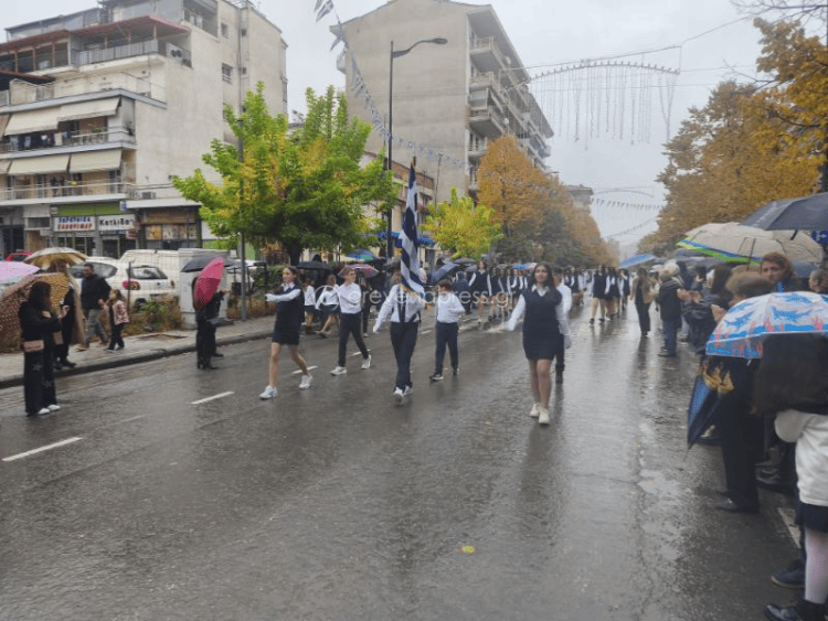 Γρεβενά: Μπράβο στα παιδιά που παρέλασαν για την Επέτειο της 13ης Οκτωβρίου 2026