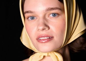 Lip Stain: Πώς θα έχει μεγαλύτερη διάρκεια στα χείλη σου