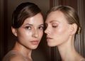 Skin tint vs Foundation; Ποιες είναι οι διαφορές τους και ποιο να επιλέξεις;