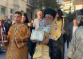 Με λαμπρότητα και κατάνυξη η υποδοχή της Τιμίας Κάρας του Οσίου Νικάνορος στα Γρεβενά 